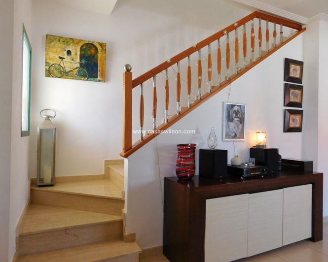 Image No.26-4 Bed Villa for sale