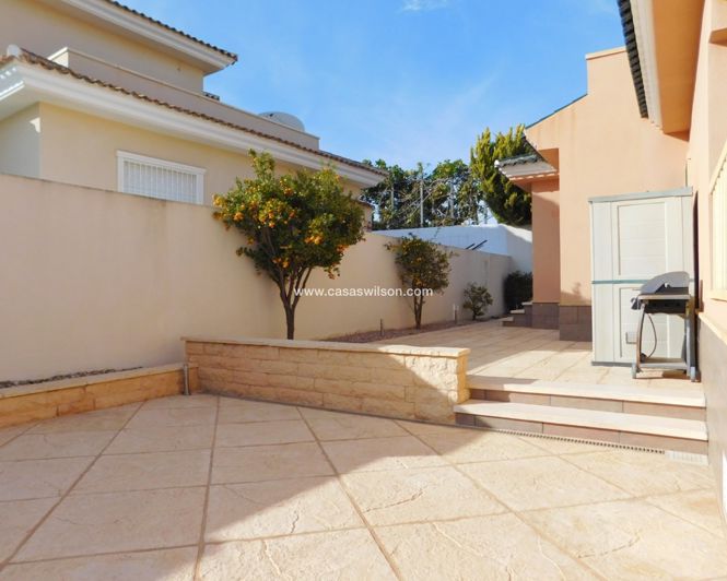 Image No.41-4 Bed Villa for sale