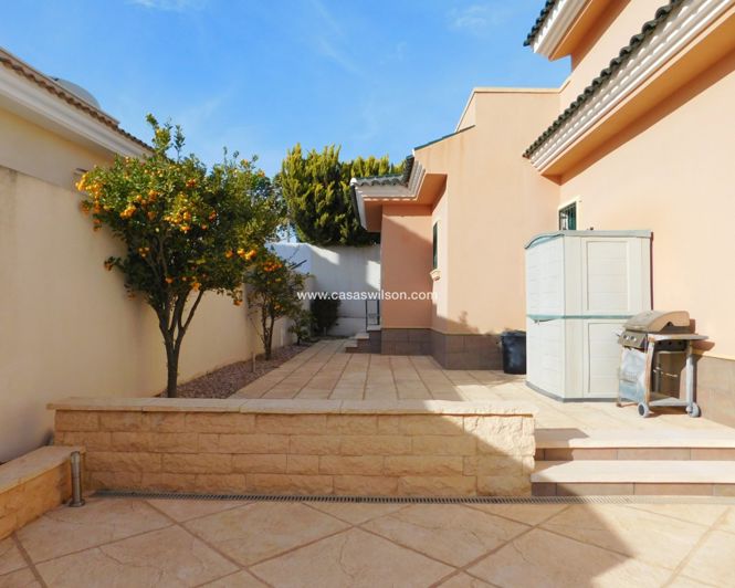 Image No.42-4 Bed Villa for sale