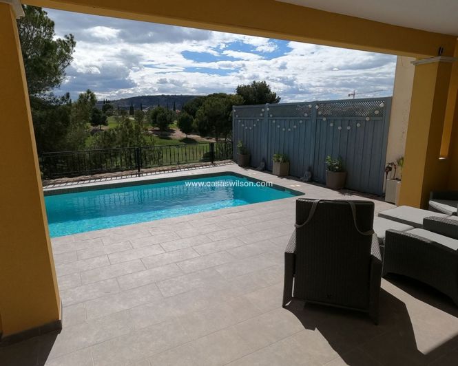 Image No.34-4 Bed Villa for sale