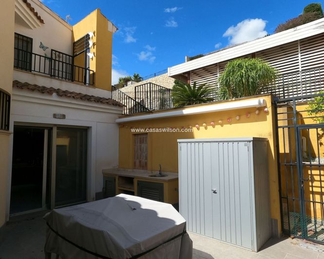 Image No.40-4 Bed Villa for sale