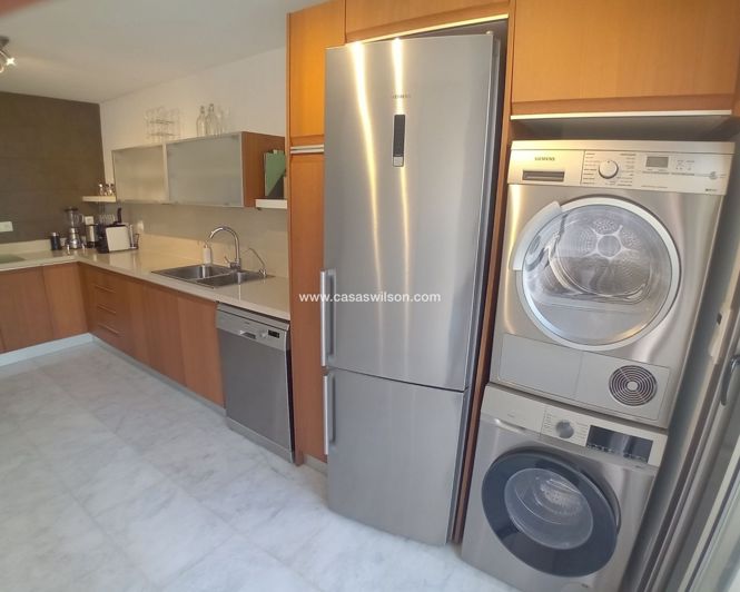 Image No.12-4 Bed Villa for sale