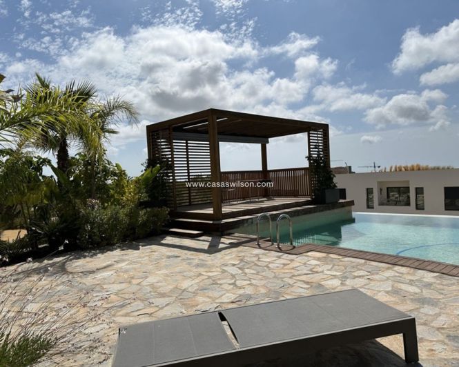 Image No.16-2 Bed Apartment for sale