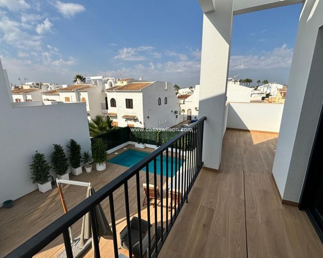 Image No.10-3 Bed Villa for sale