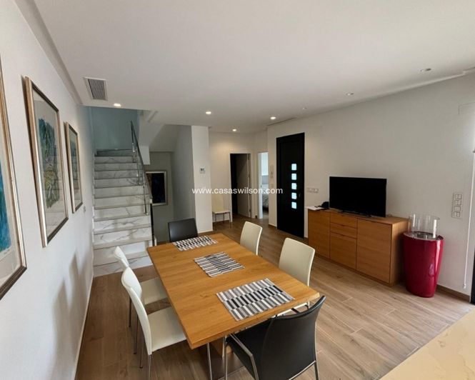 Image No.32-3 Bed Villa for sale