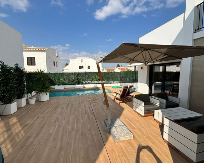 Image No.42-3 Bed Villa for sale