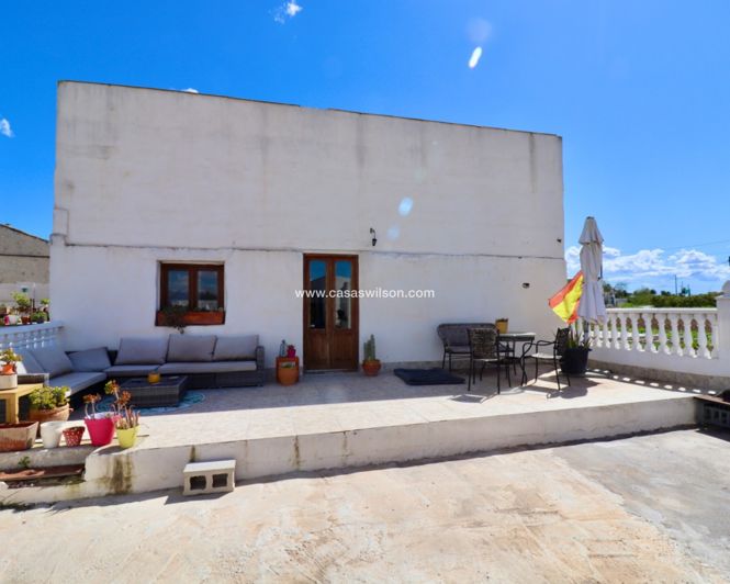 Image No.1-3 Bed Property for sale