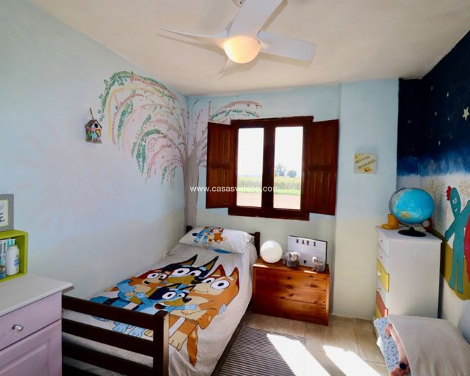 Image No.18-3 Bed Property for sale