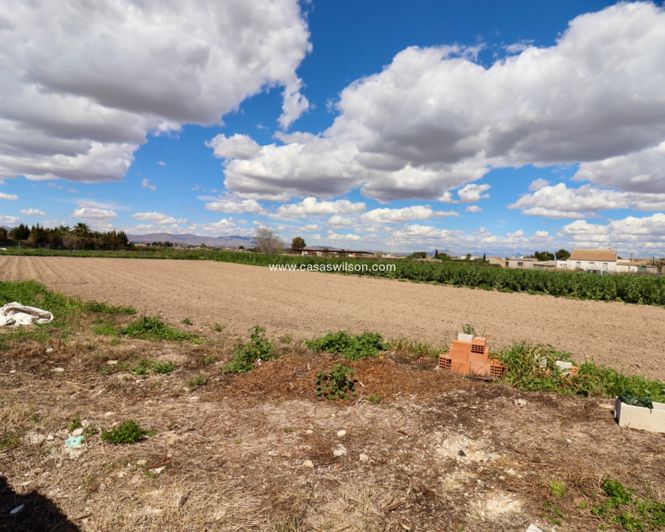 Image No.28-3 Bed Property for sale