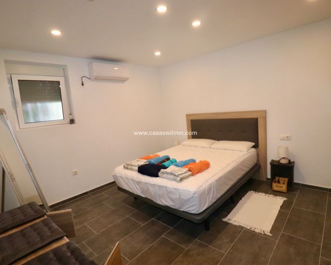 Image No.7-3 Bed Villa for sale