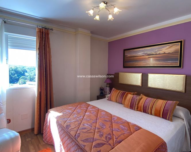 Image No.12-4 Bed Apartment for sale