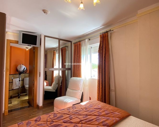 Image No.13-4 Bed Apartment for sale