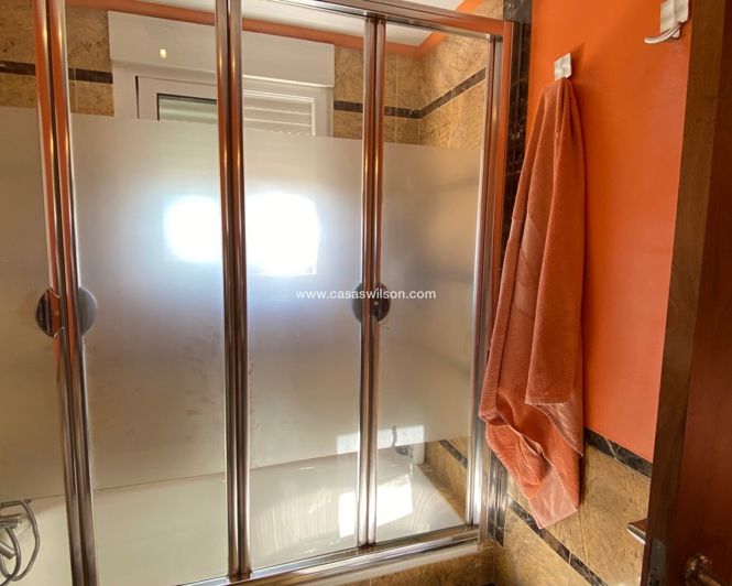 Image No.16-4 Bed Apartment for sale