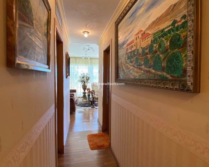 Image No.24-4 Bed Apartment for sale