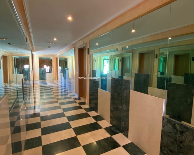 Image No.5-4 Bed Apartment for sale