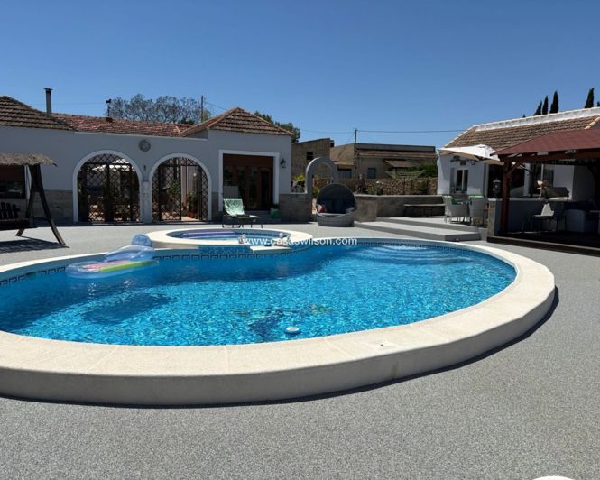 Image No.1-5 Bed Villa for sale