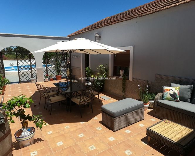 Image No.24-5 Bed Villa for sale