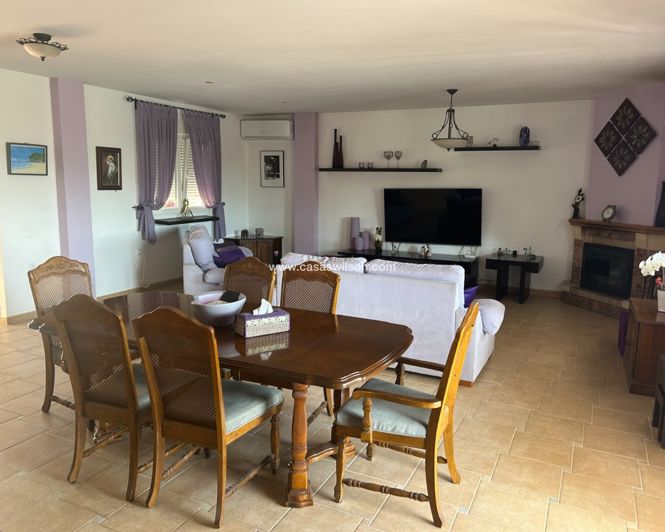 Image No.30-3 Bed Villa for sale