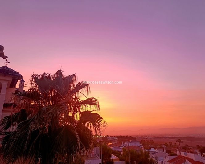 Image No.44-3 Bed Villa for sale