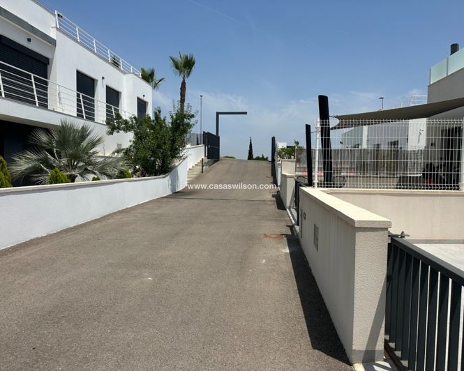 Image No.14-5 Bed Villa for sale