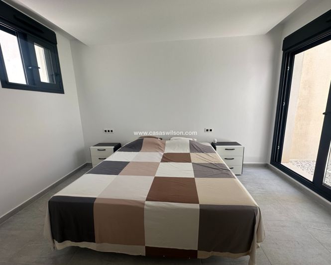 Image No.27-5 Bed Villa for sale