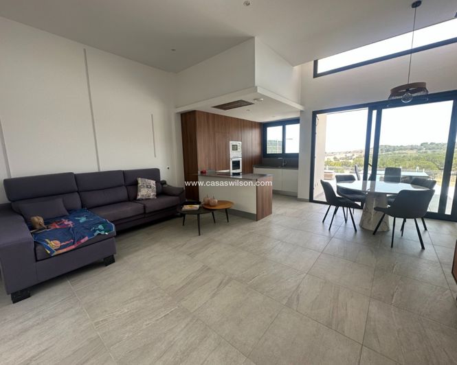 Image No.47-5 Bed Villa for sale