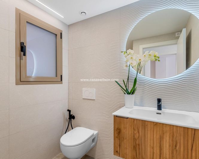 Image No.25-3 Bed Apartment for sale