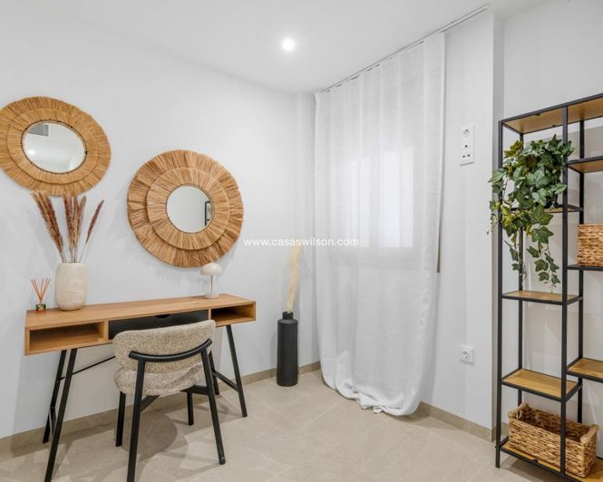 Image No.12-3 Bed Apartment for sale