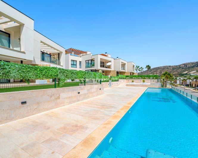 Image No.18-2 Bed Apartment for sale