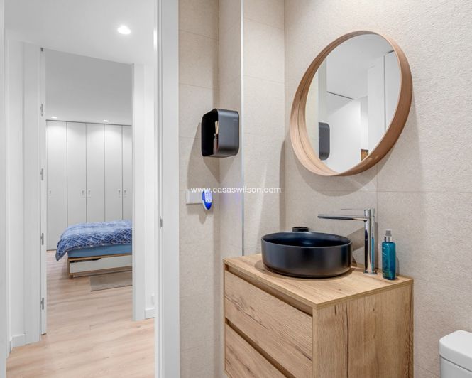 Image No.25-2 Bed Apartment for sale