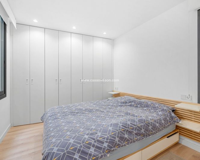 Image No.26-2 Bed Apartment for sale