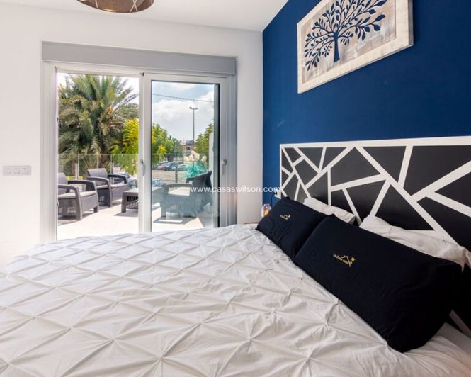 Image No.28-3 Bed Villa for sale