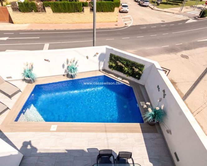 Image No.32-3 Bed Villa for sale