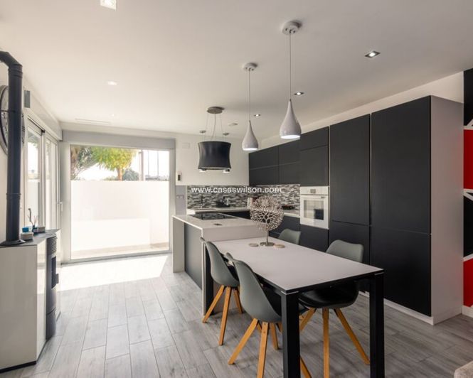 Image No.8-3 Bed Villa for sale