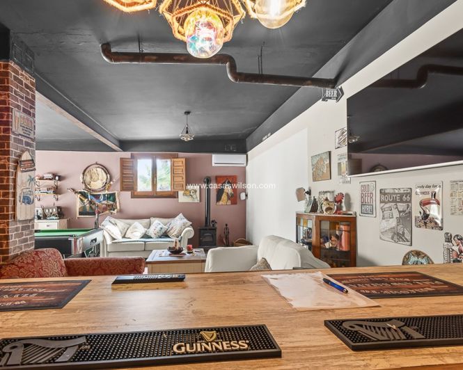 Image No.35-4 Bed Property for sale