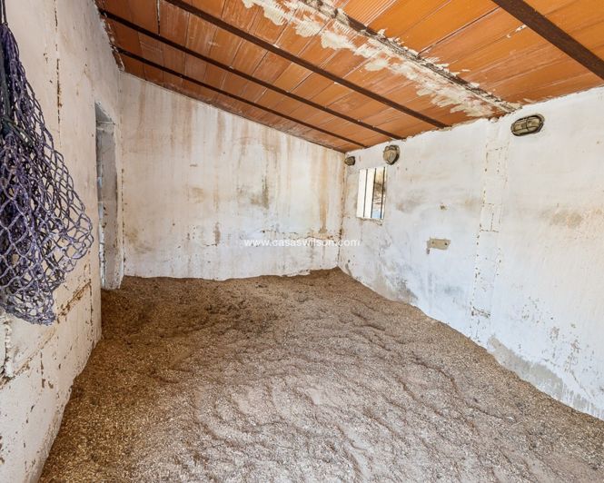 Image No.46-4 Bed Property for sale