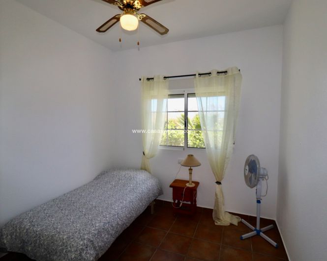 Image No.32-5 Bed Property for sale