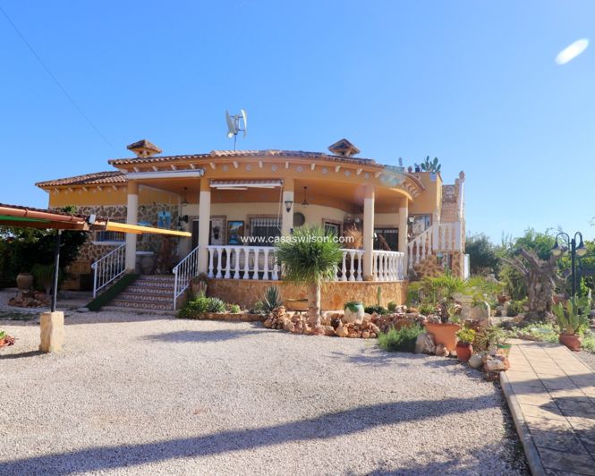 Image No.1-3 Bed Property for sale