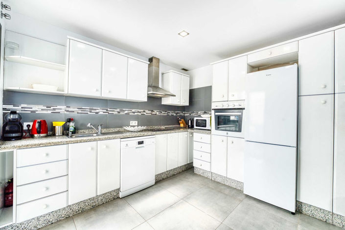 Image No.17-2 Bed Apartment for sale