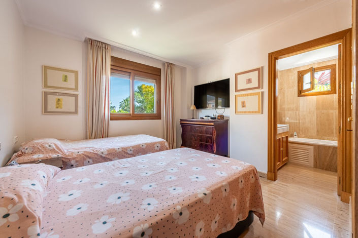 Image No.15-3 Bed Apartment for sale