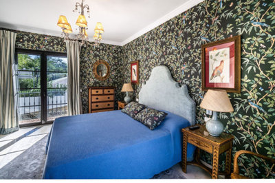 12-53013098fcab6c38b1379cd33298e050