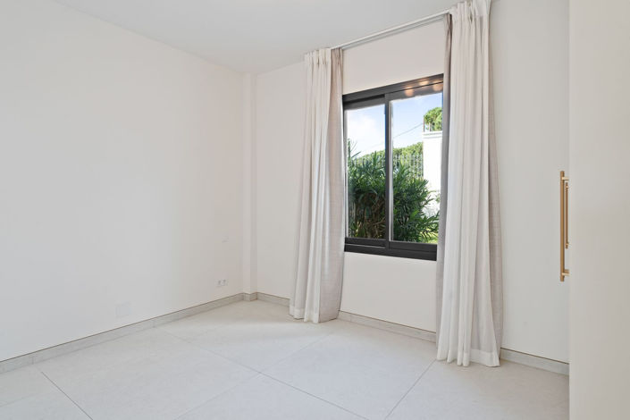 Image No.25-4 Bed Villa for sale