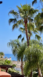 10-bb915d1cb19341576dcdc994b81ab9c5