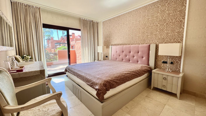 Image No.31-3 Bed Townhouse for sale