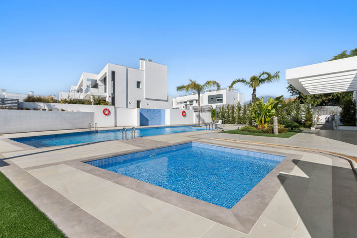 Image No.37-3 Bed Townhouse for sale