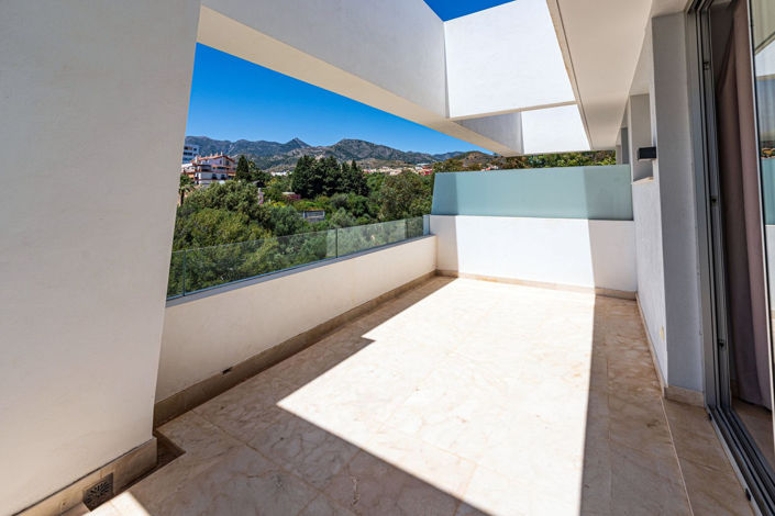 Image No.27-4 Bed Townhouse for sale