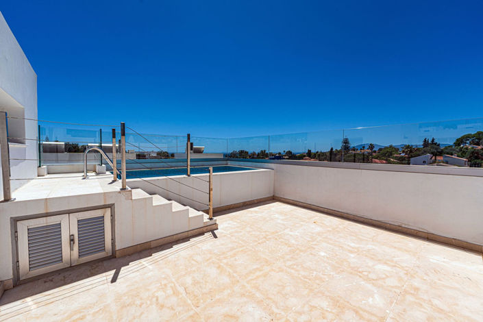 Image No.37-4 Bed Townhouse for sale