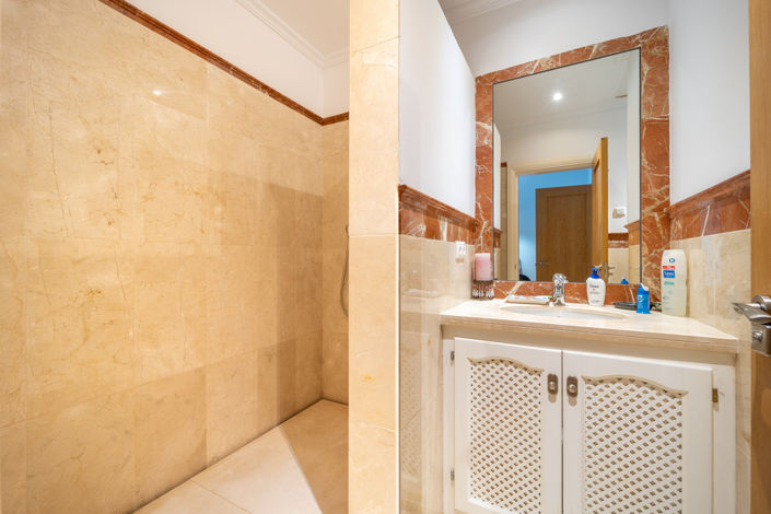 Image No.35-4 Bed Villa for sale