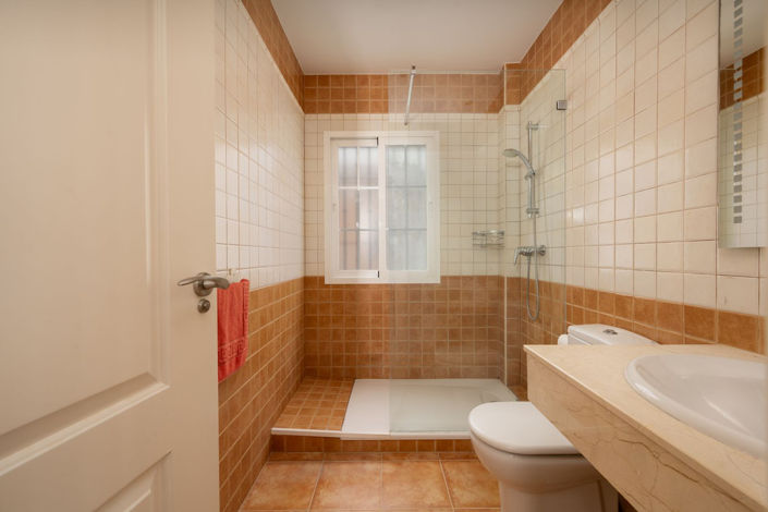 Image No.21-5 Bed Villa for sale