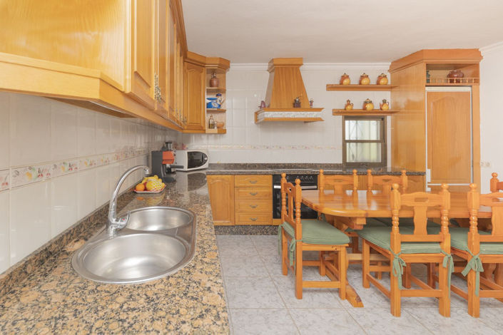 Image No.24-3 Bed Villa for sale